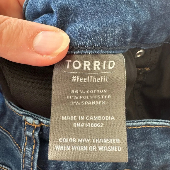 Torrid Trio fit slim Bootcut High-Rise Jeans fits sizes 16-20 - Picture 6 of 7
